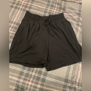 Old Navy shorts size large